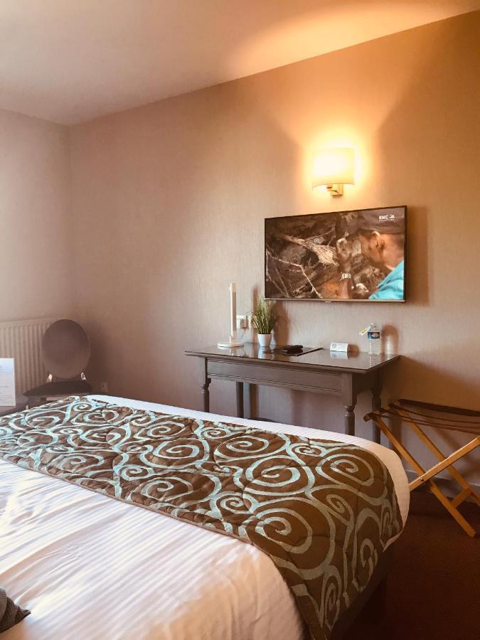 Hôtel Le Gue Du Holme Saint-Quentin-sur-le-Homme Bagian luar foto