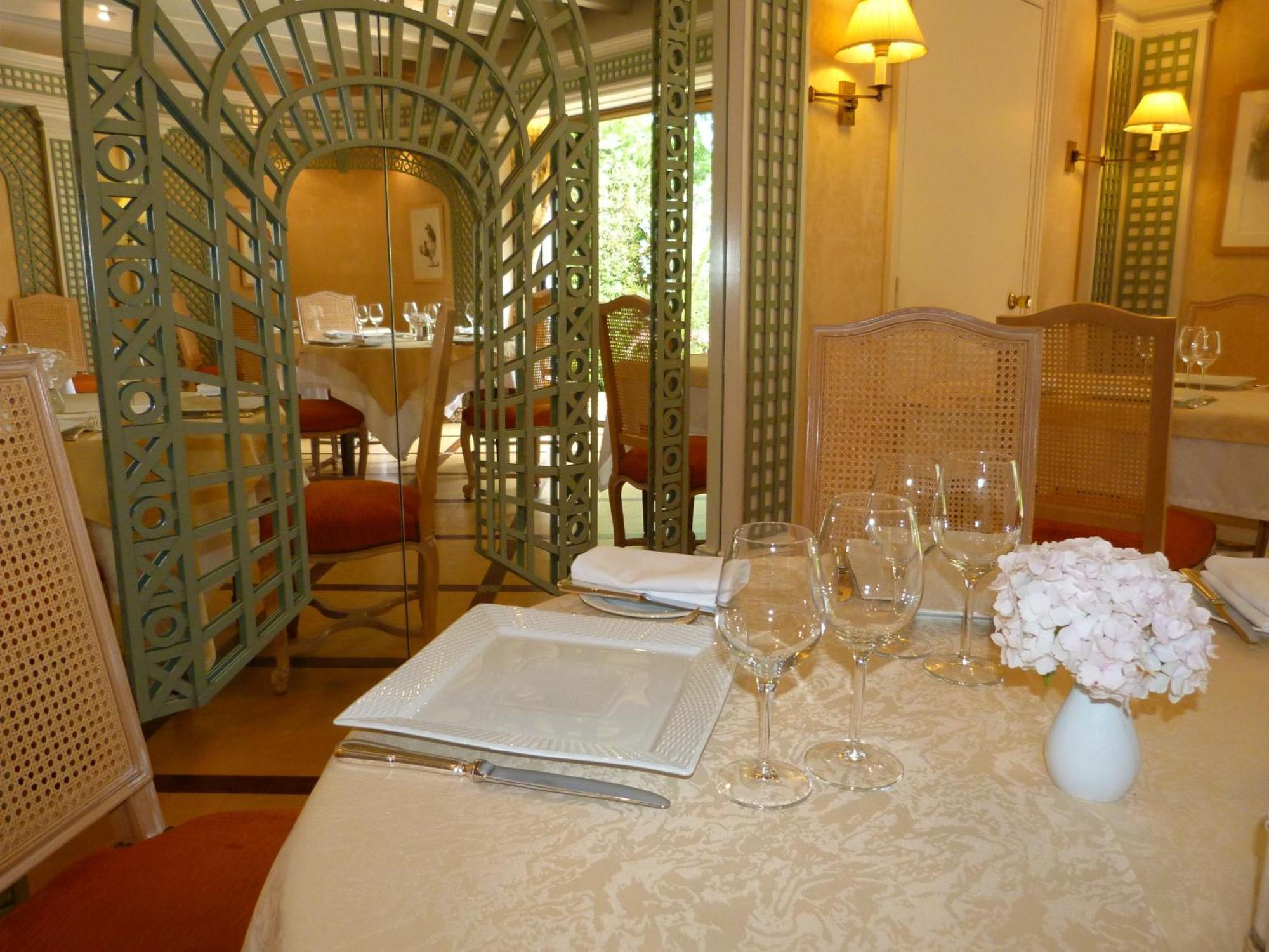 Hôtel Le Gue Du Holme Saint-Quentin-sur-le-Homme Bagian luar foto